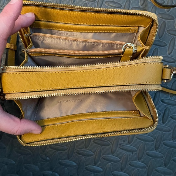 Calvin Klein small purse. - Picture 4 of 4